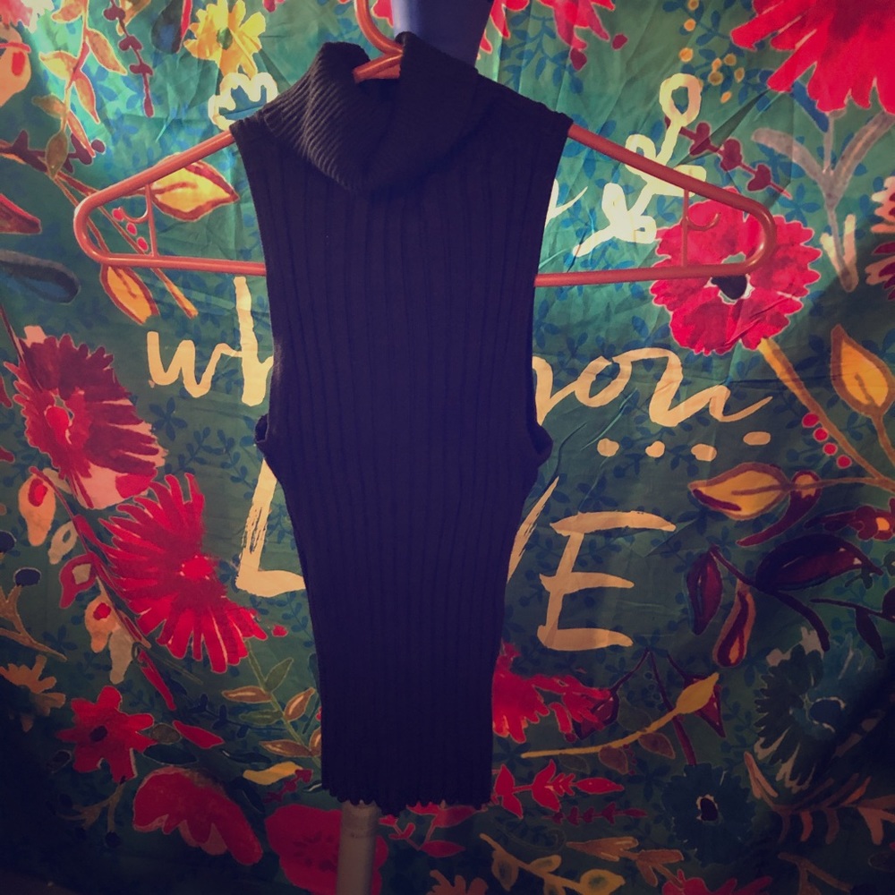 Wet Seal Turtleneck Crop Top